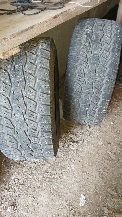 Продам шины (балоны) 325/60/18