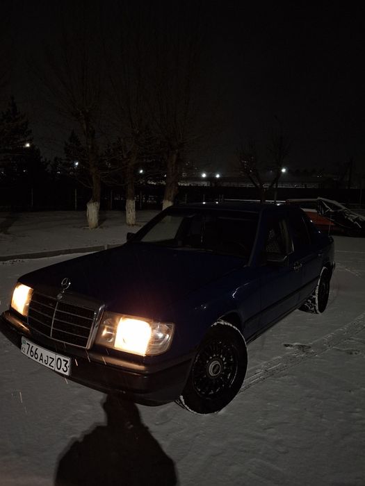 Продам мерседес 124.