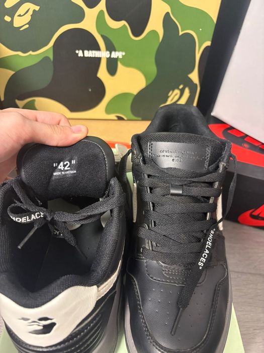 Sneakers Off White out of office