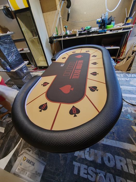 Masa de poker pe comanda