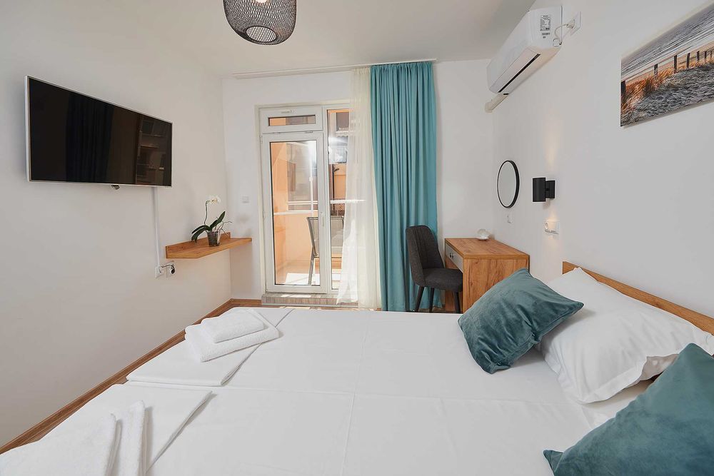 Елегантен многостаен апартамент в топ център на Поморие