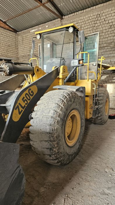 Фронтальный погрузчик XCMG