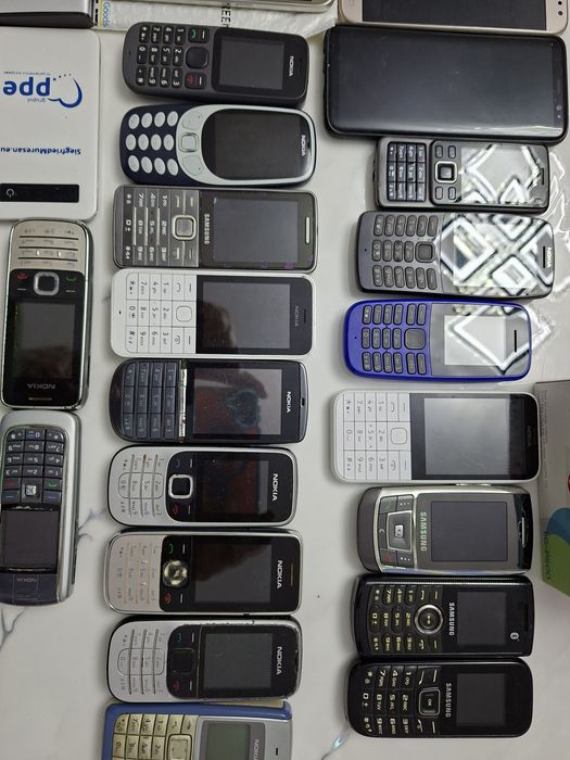Vând tefoane Nokia