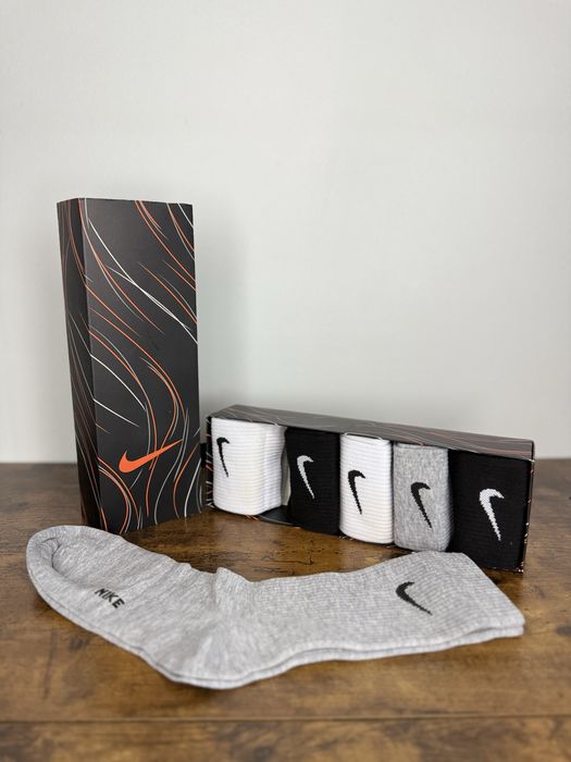 Set 6 perechi sosete nike adidas puma fendindsquared moschino offwhite