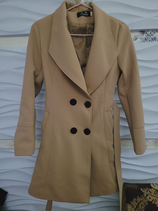 Mini palto kuzli sotiladi