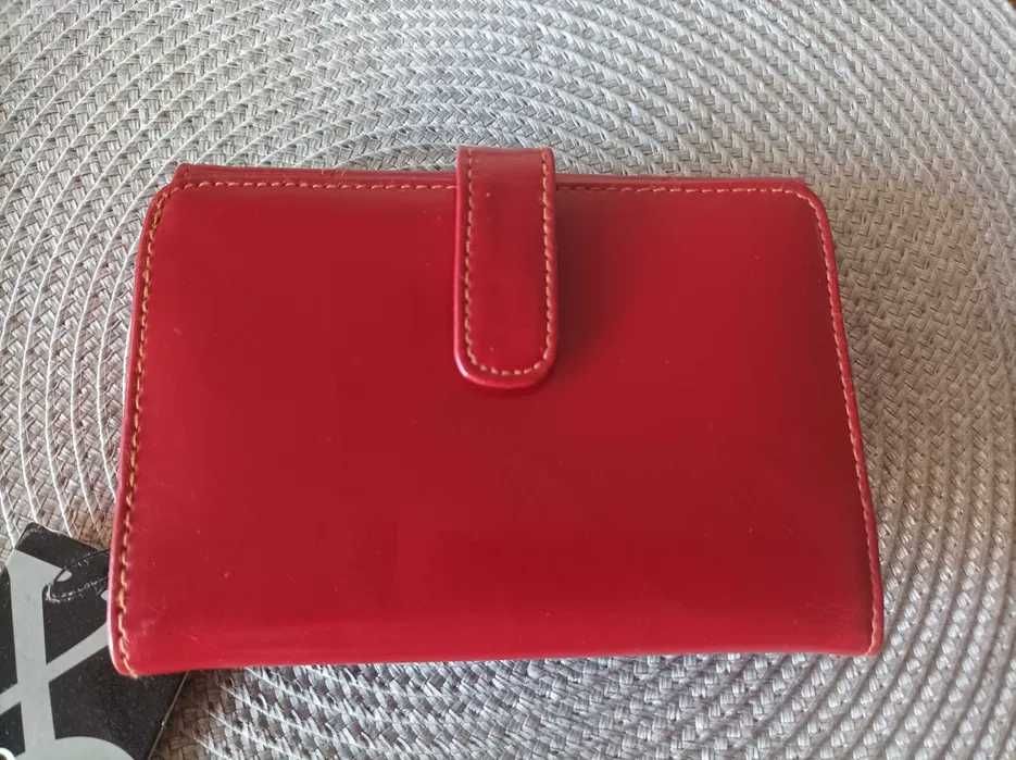Дамско портмоне ново ХОХО и Калъф за паспорт естествена кожа нов