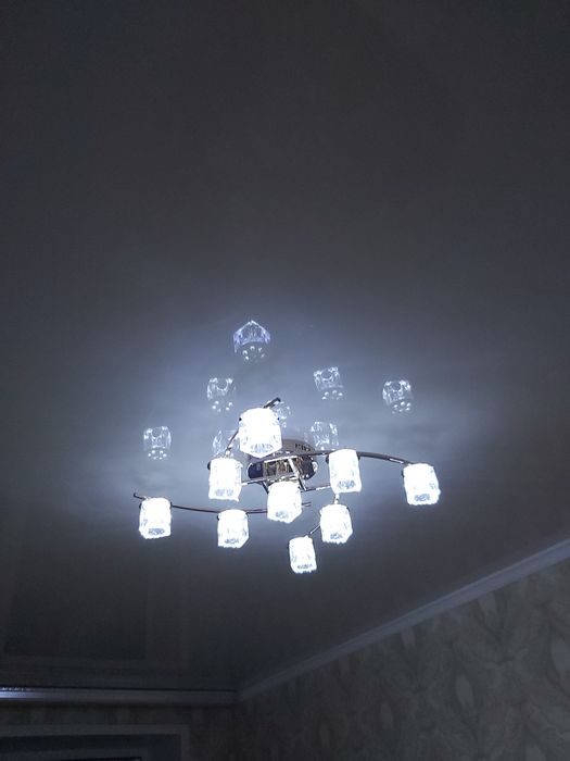 Продам люстру .в отличном состоянии!!!