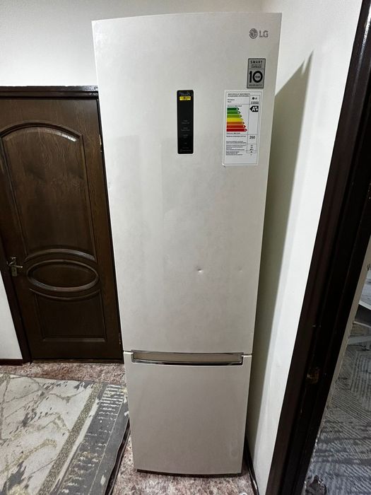 Lg холодильник в хорошом состоянии