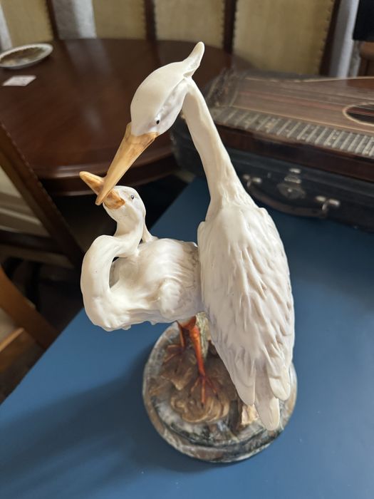 Statuetă decorativă cu două egrete/cocori, 42 cm, bază din onix, 3 kg