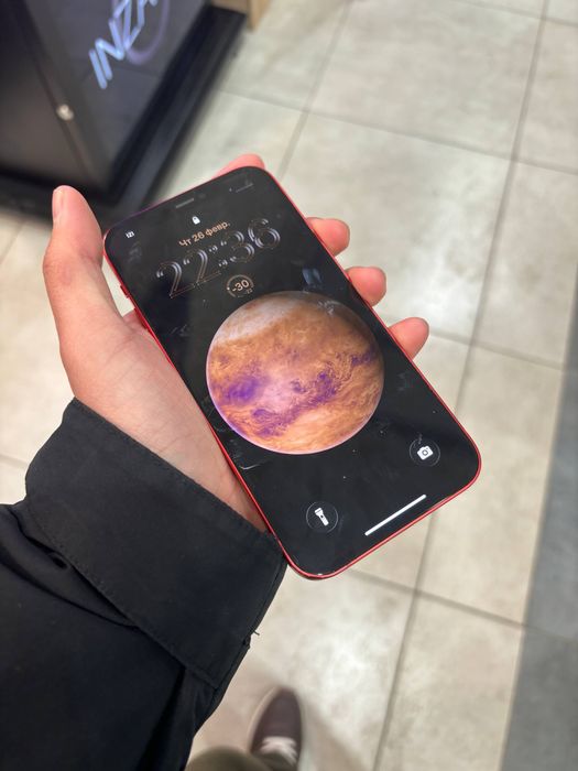 обмен 12 айфон красный