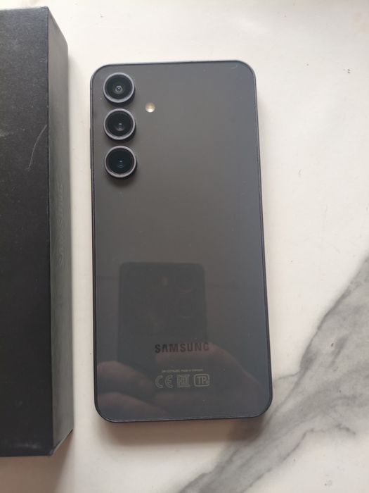Продам Samsung s24 FE 8/256