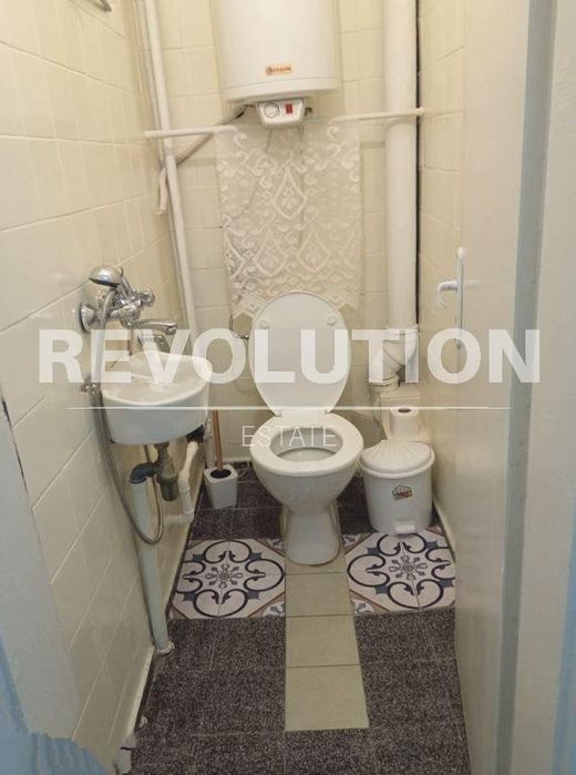 Дава се под наем Двустаен апартамент в Варна, Център - 88 кв.м за 500 € - Снимка #5