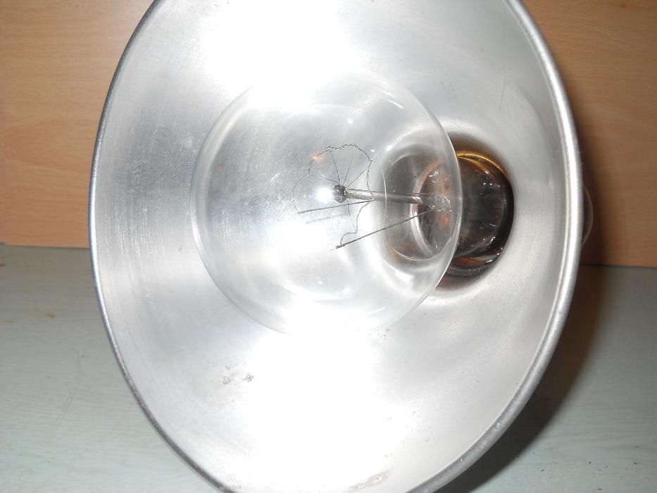Lampa cu Bec 300 W 220 V