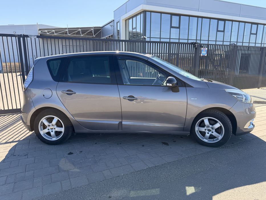 RENAULT Scenic 2012 — imagine 4