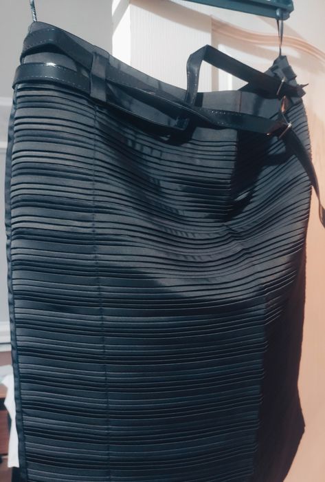 Нарядная юбка миди