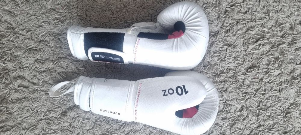 Manusi si aparatori box