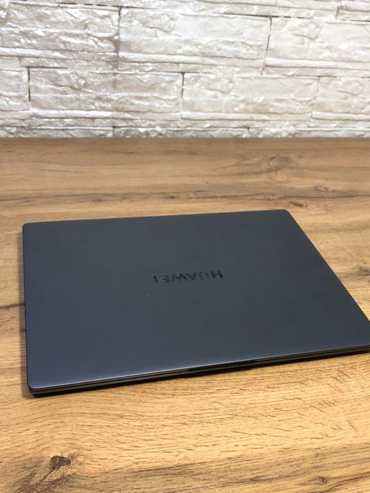 Huawei core i3-1215U