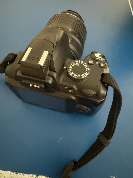 Продам фотоаппарат Nikon d3000