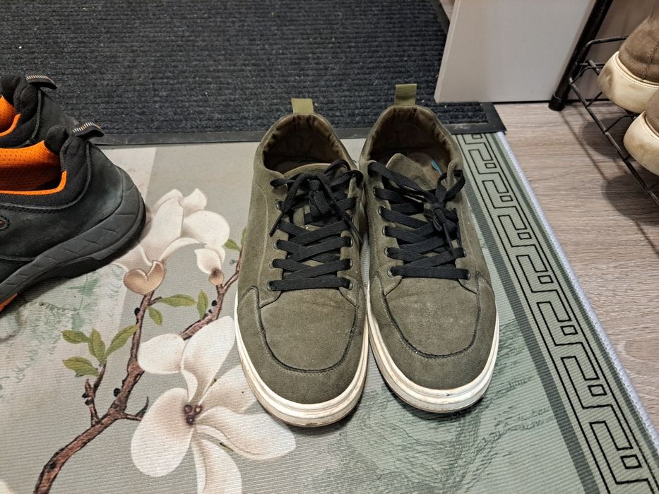 Кроссовки 41 р,зелёного цвета