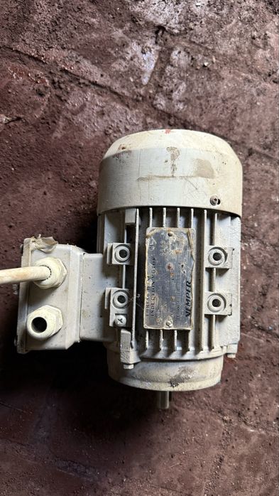 Электро двигатель б/у