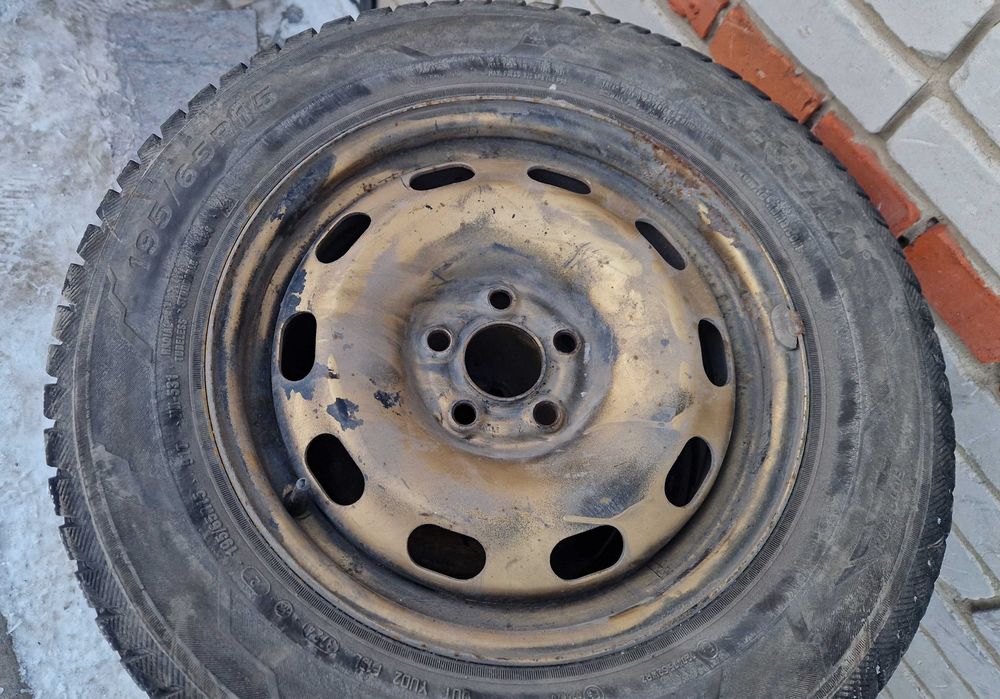 Шины с дисками  195/65/15
