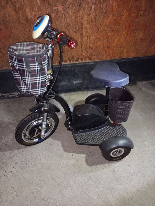 Продам б/у электросамокат