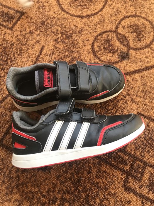 Маратонки adidas