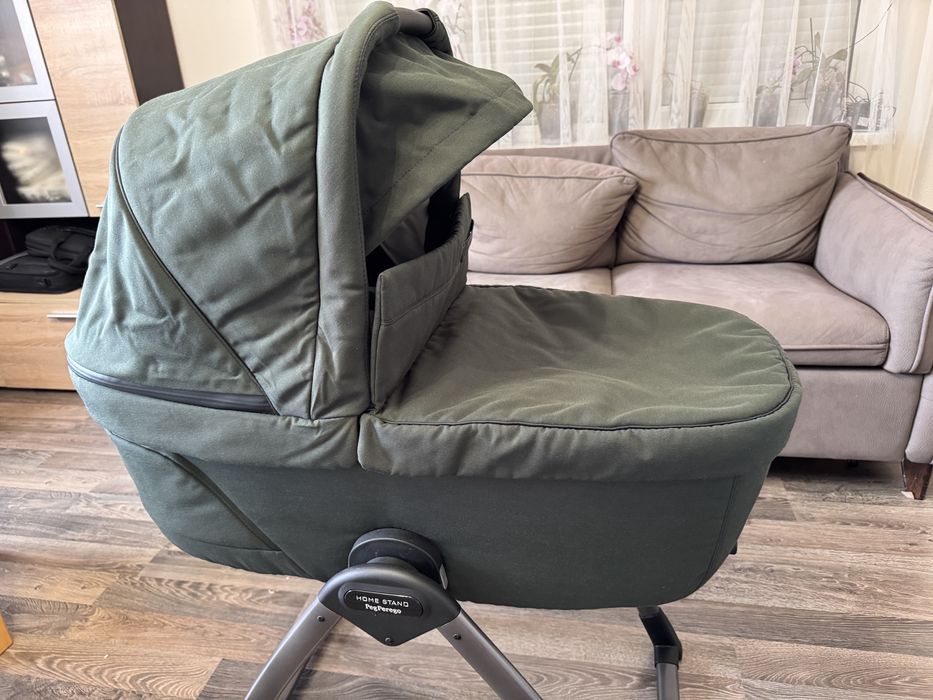 Продава се кош за новородено със стойка за вкъщи PEG PEREGO Culla belvedere
