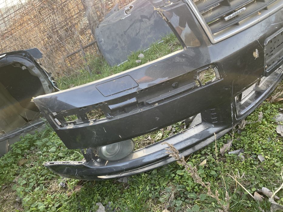 Предна броня audi a8 2004