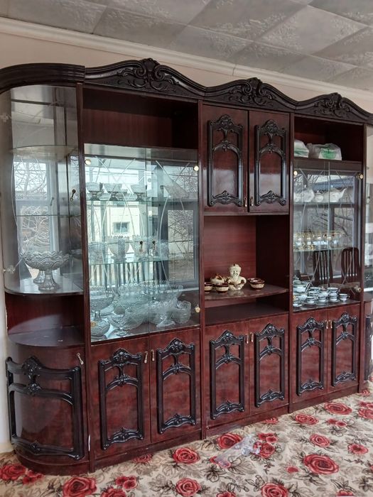 Стенка для посуды