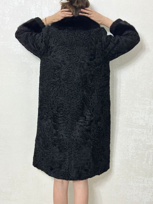 Шуба каракуль новая