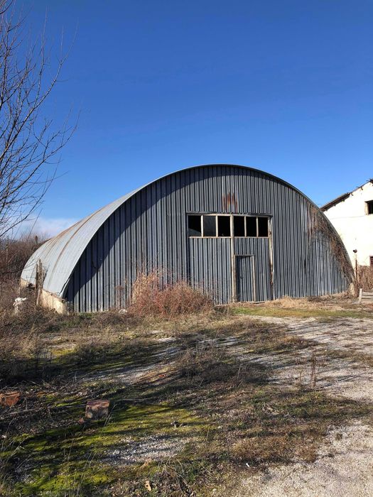 Стопанска сграда в с. Боровци