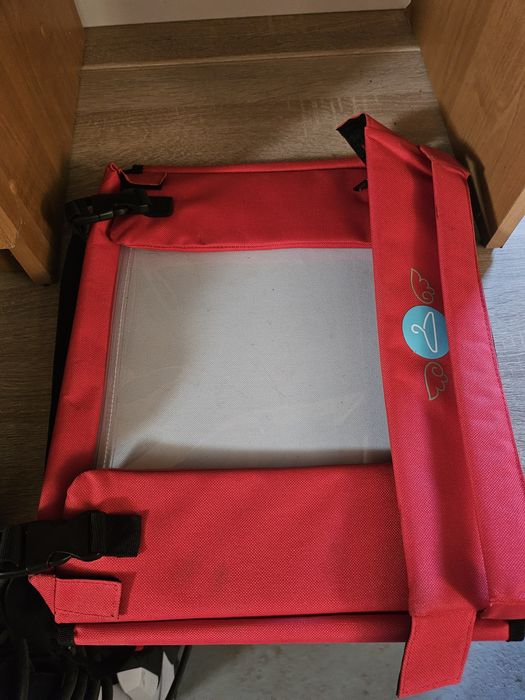 Măsuță mobila pentru mașină