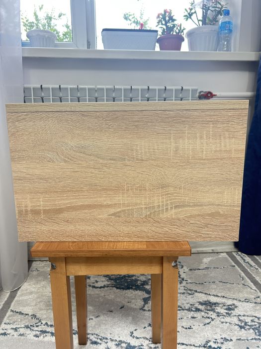 Столик на подлокотник дивана