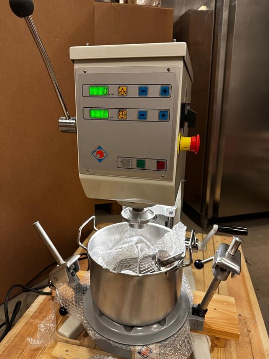 Mixer planetar cofetarie nou REGO