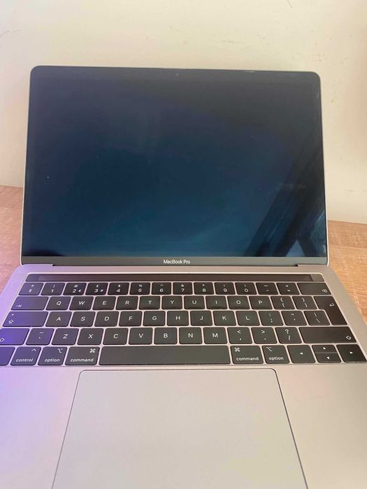 MacBook Pro 13" (2019) / 4 Thunderbolt порта / Intel i5 / 8GB RAM / macOS Sonoma