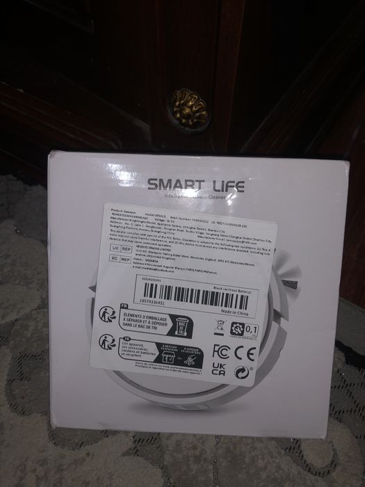 Робот пылесос smart life