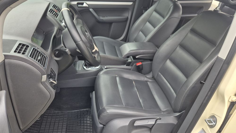 Volkswagen Touran 2.0TDI 140cp automatic 7 locuri