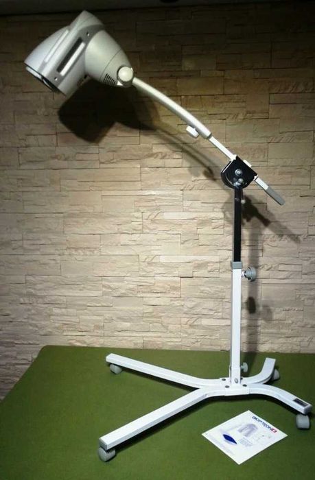 Cel mai performant suport metalic de podea pe rotile pt bioptron pro.1