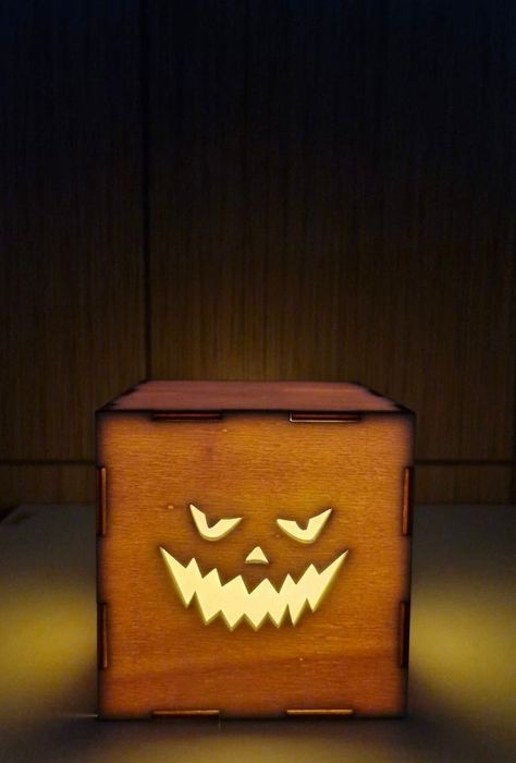 Lampa Halloween pe baterii