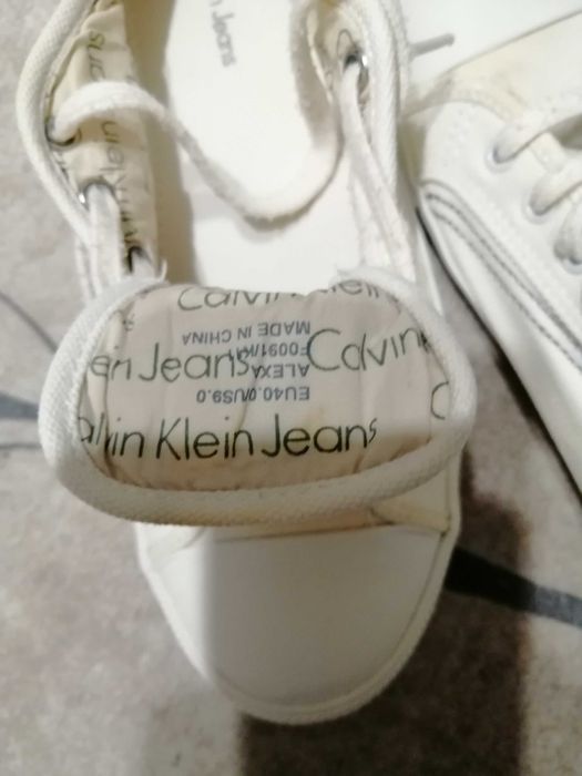 Продавам гуменки Calvin Klein Jeans,