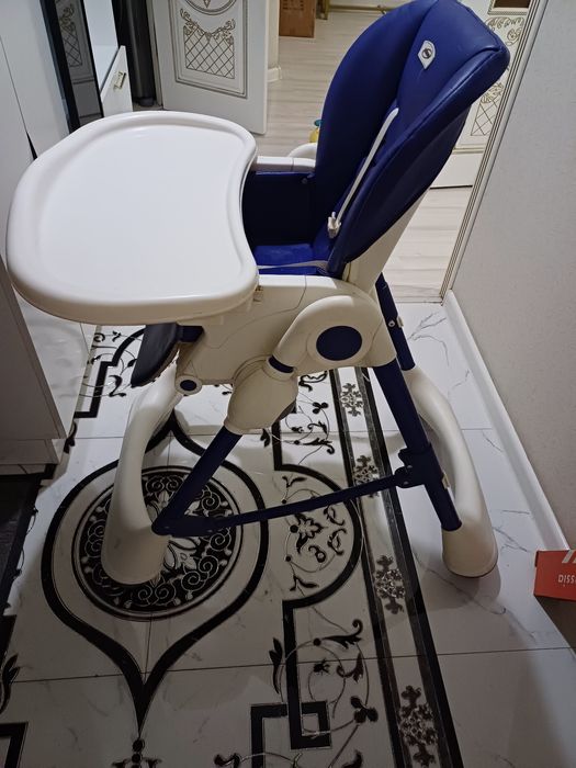 Продается детский стол