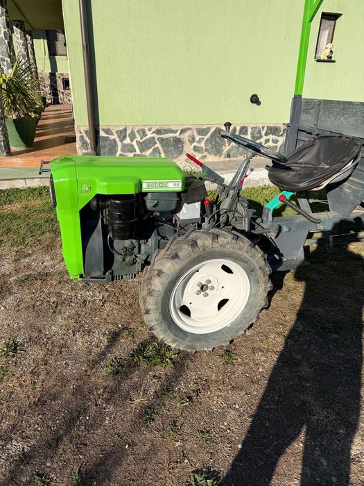 Vând tractoraș Ferrari 4x4
