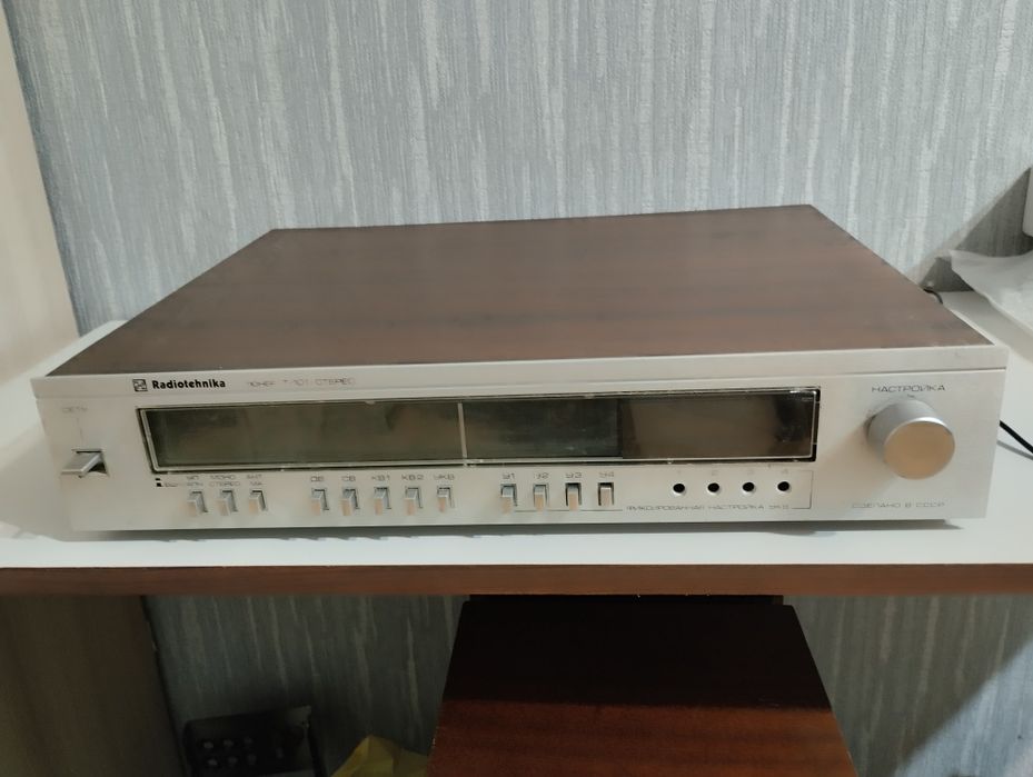 Тюнер Радиотехника Т-101 стерео
