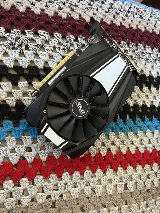 GTX 1650 Super ASUS видеокарта