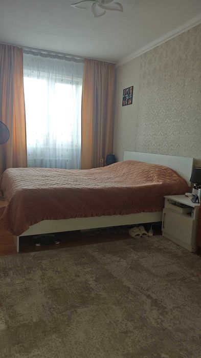Трехкомнатная в центре