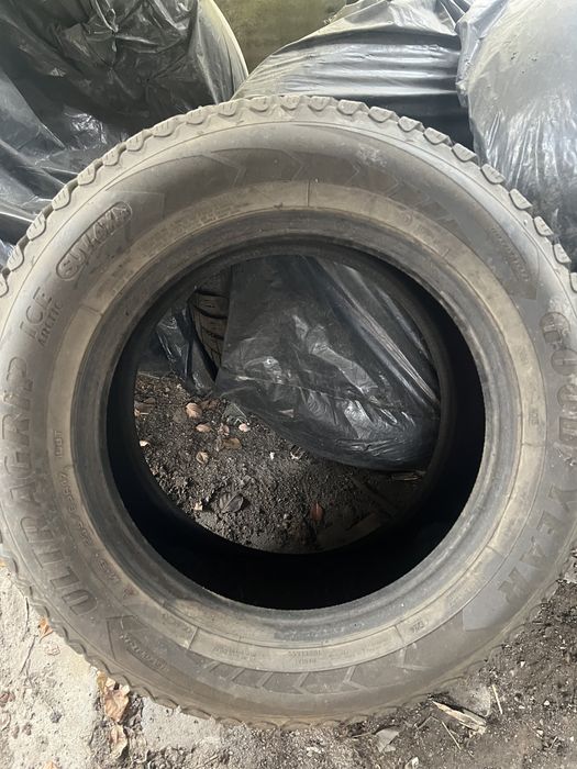 Goodyear Ultra grip ice 235/65/r17