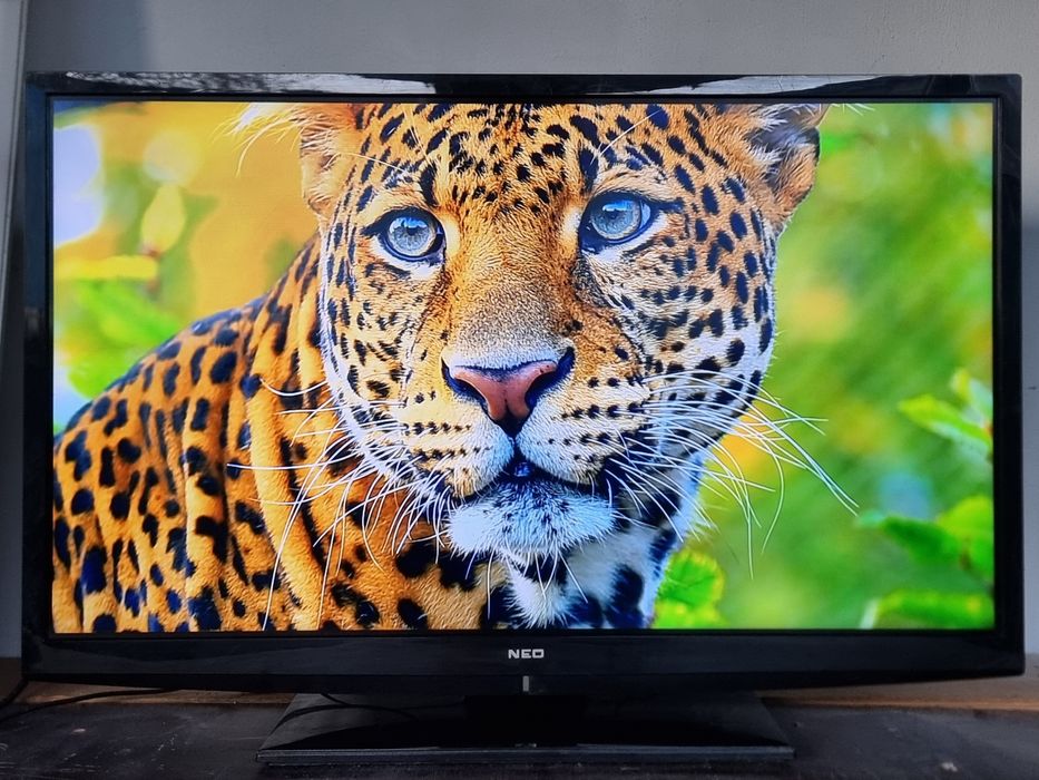 Телевизор / Neo - 32" - FullHD , Цифрова + Ефирна