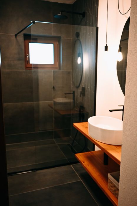 Paște la munte în Apuseni – cabană de lux cu SPA