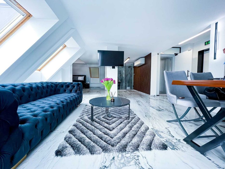 Продава се Двустаен апартамент в София, Изток - 100 кв.м за 612 €/кв.м - Снимка #7